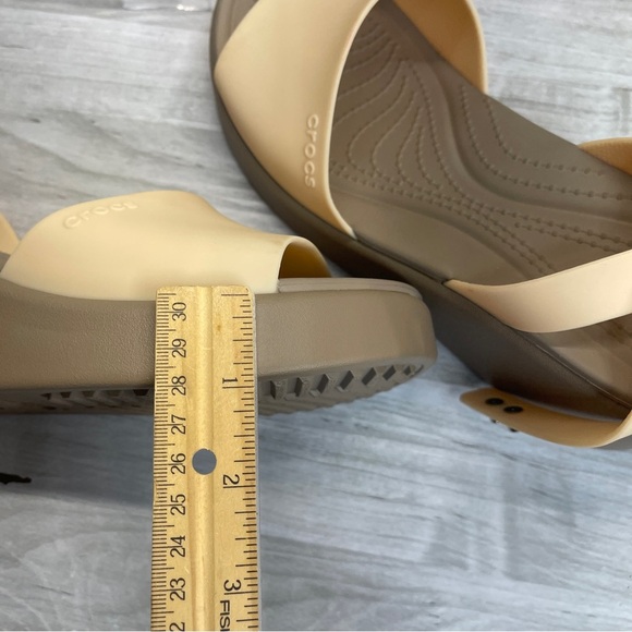 CROCS Brooklyn Ankle Strap Wedge LiteRide Comfort Sandal Beige Brown size 9 - Picture 16 of 16